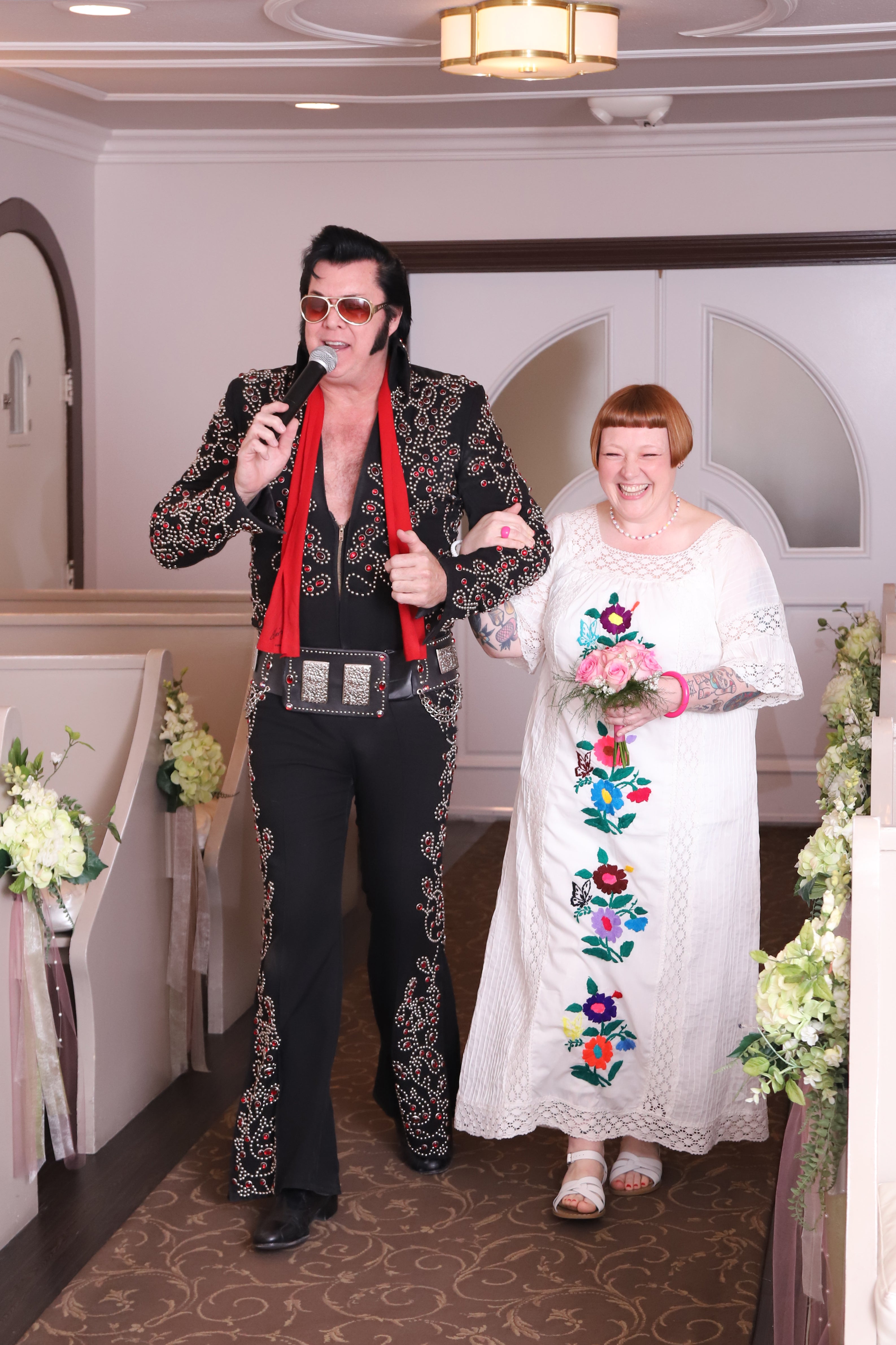 Hitched By Elvis - A Vegas Wedding